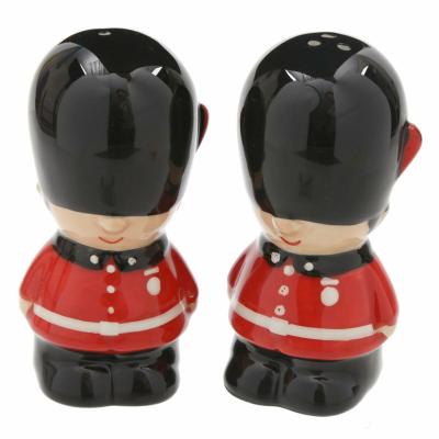 Novelty Guardsman Ceramic Salt And Pepper Set Cruet Beefeater London Novelty Guardsman Ceramic Salt And Pepper Set Cruet Beefeater London