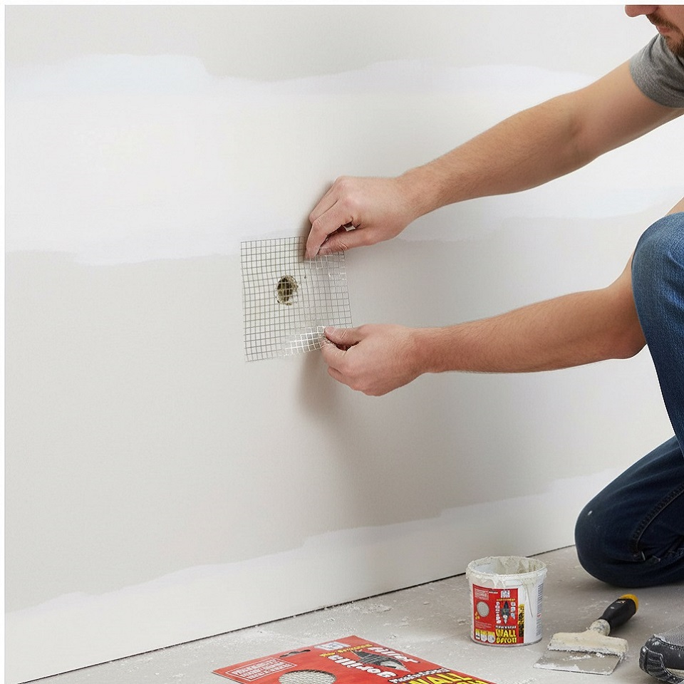 151 Gorilla Filler Plasterboard Wall Patch 10cm x 10cm Pack of 2 GF201 | Self Adhesive Fibreglass Mesh | Metal Reinforced Patch helps Prevent Repeat Damage in High Traffic Areas | Permanently Repairs Damaged Walls and Ceilings