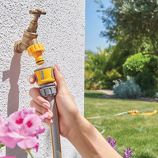 Hozelock Soft Touch Hose End Connector Yellow and Grey 12.5mm-15mm 20700000 | Supplied With Complete Fittings | Hose Connection Adapter | Garden Hose Accessory | Hose Pipe Fitting