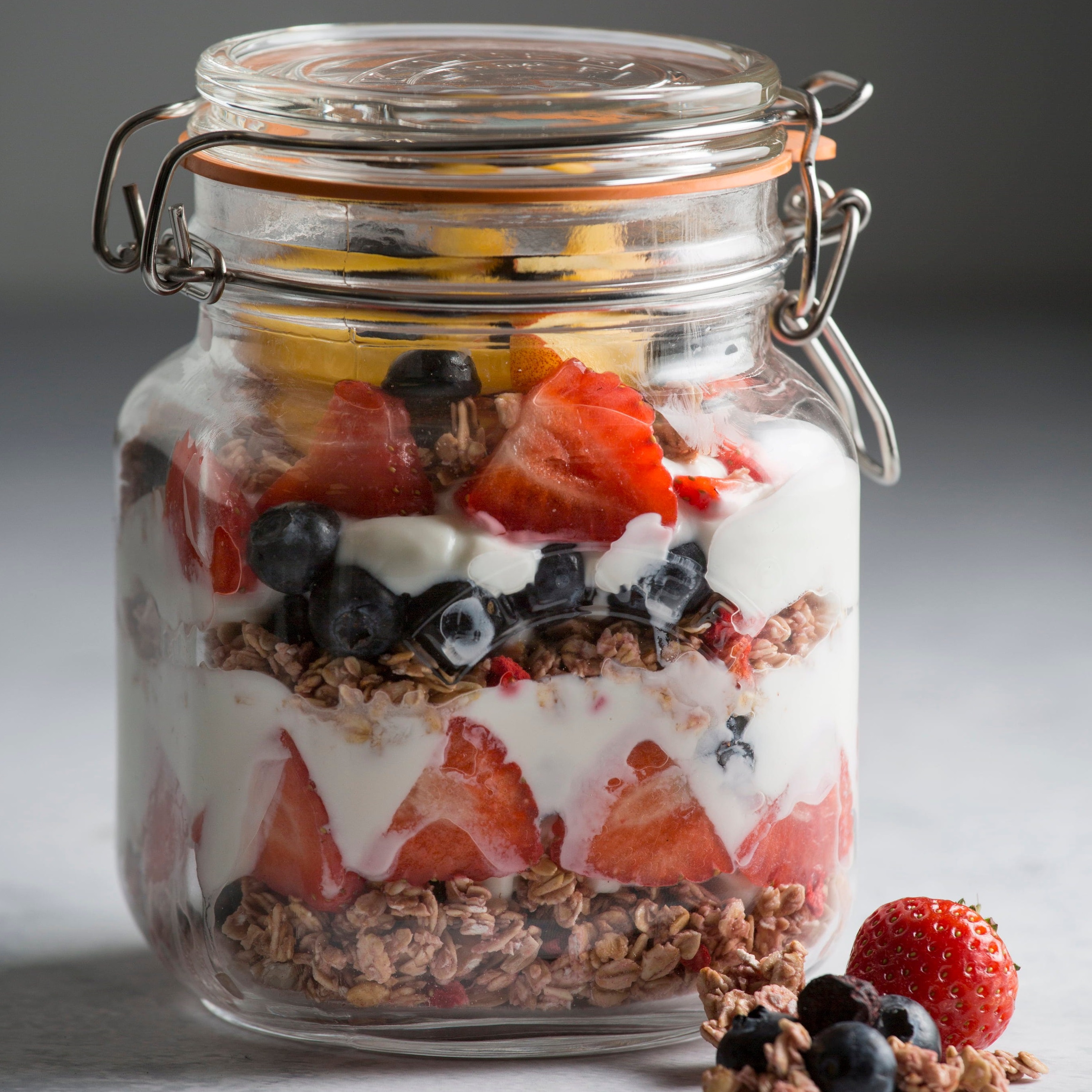 Kilner Glass Cliptop Jar with Wire Bail Clear 1Ltr 25.511 | Airtight Storage Jar | Food Storage Container